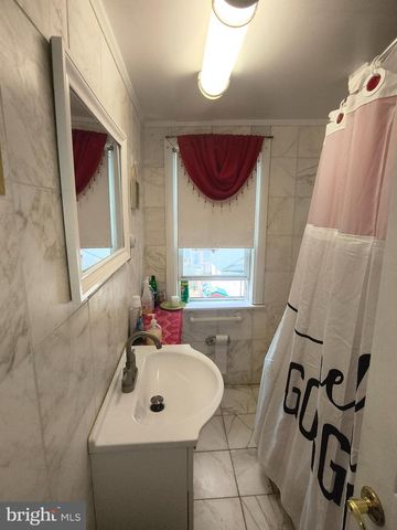 530 ORCHARD AVE, Lansdowne, PA 19050