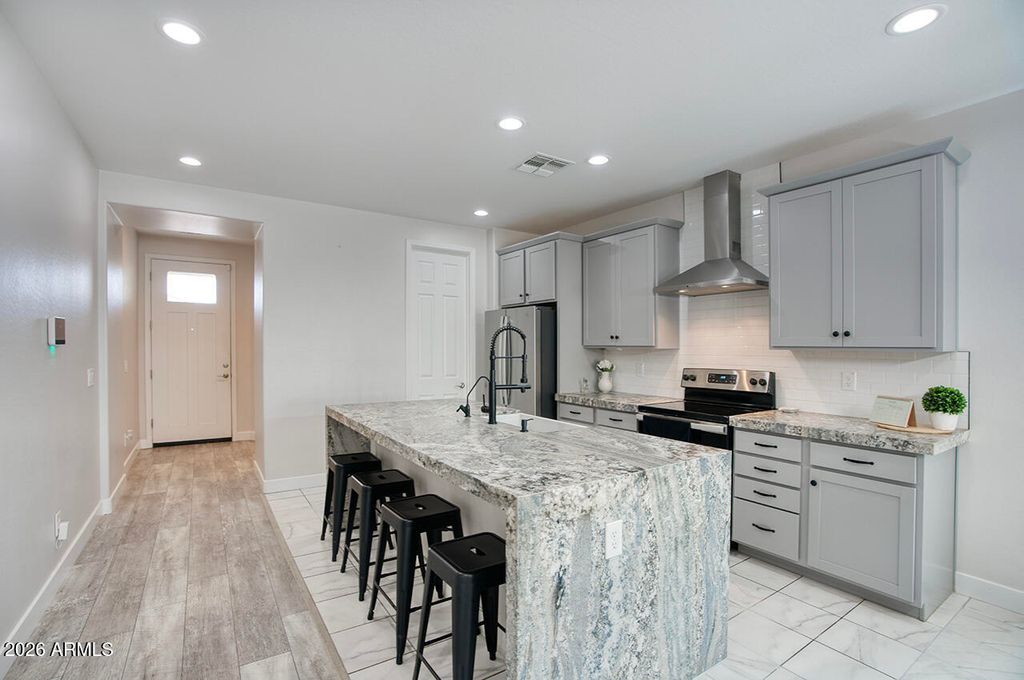 10760 W BUCHANAN Street, Avondale, AZ 85323