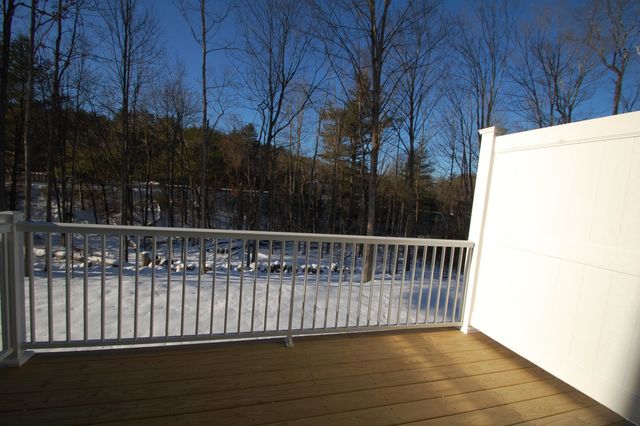 5D Dearborn Circle, Goffstown, NH 03045