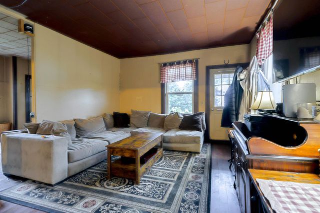 38 Border Street, Amherst, NH 03031