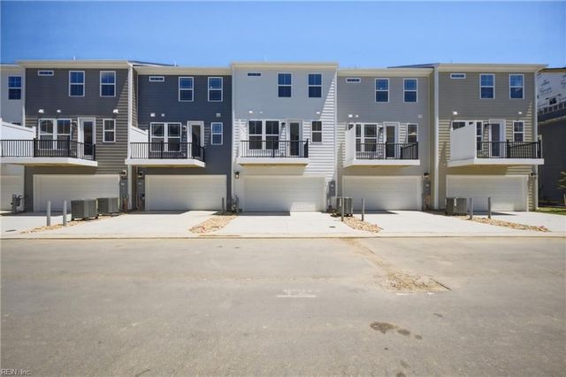 113 Bracewell LN, Yorktown, VA 23692