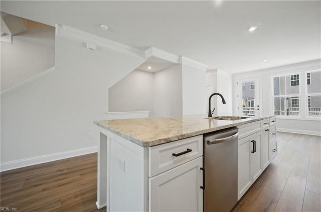 113 Bracewell LN, Yorktown, VA 23692