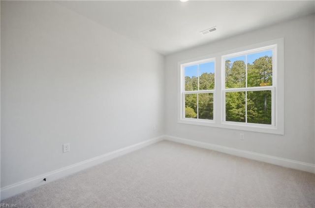 113 Bracewell LN, Yorktown, VA 23692
