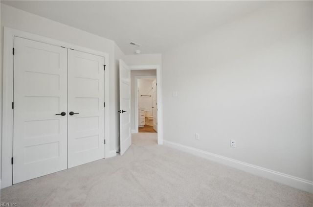 113 Bracewell LN, Yorktown, VA 23692