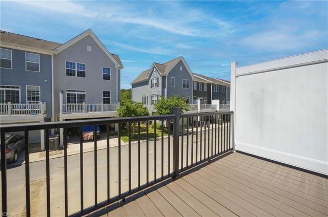 113 Bracewell LN, Yorktown, VA 23692