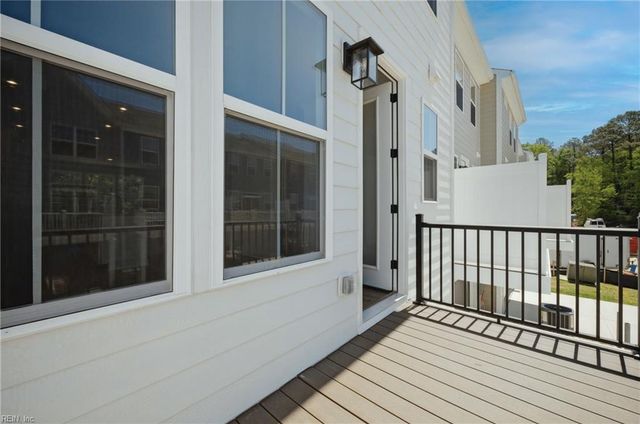 113 Bracewell LN, Yorktown, VA 23692