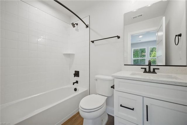 113 Bracewell LN, Yorktown, VA 23692