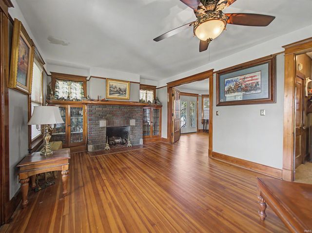 301 W Inglefield Road, Evansville, IN 47725