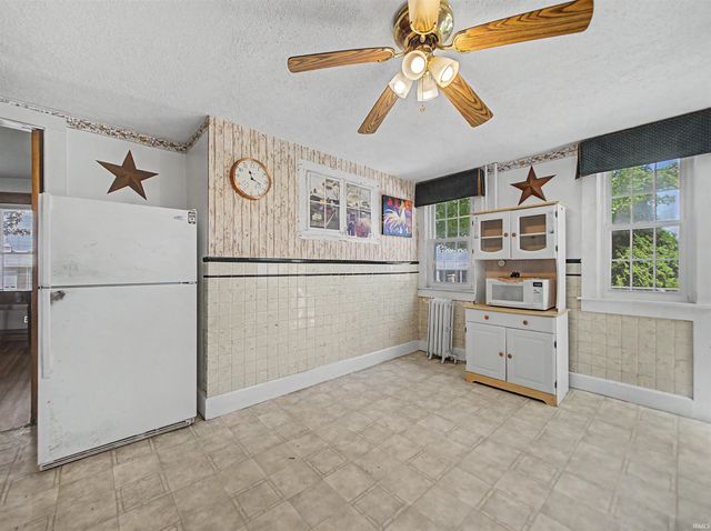 301 W Inglefield Road, Evansville, IN 47725