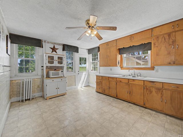 301 W Inglefield Road, Evansville, IN 47725