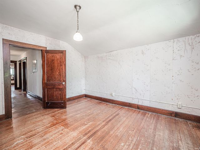 301 W Inglefield Road, Evansville, IN 47725