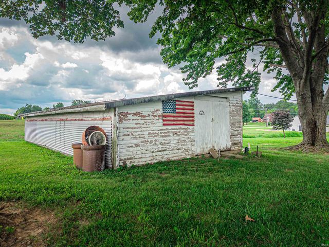 301 W Inglefield Road, Evansville, IN 47725