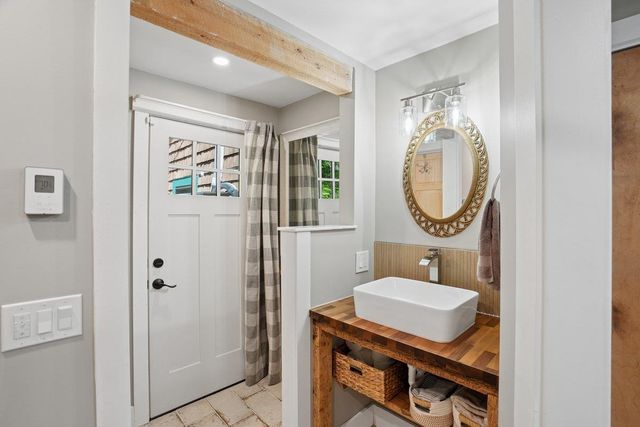 38 Water Street, Rumney, NH 03266