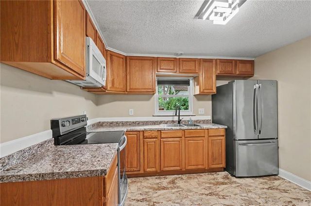907 N Broadway Street, Leavenworth, KS 66048