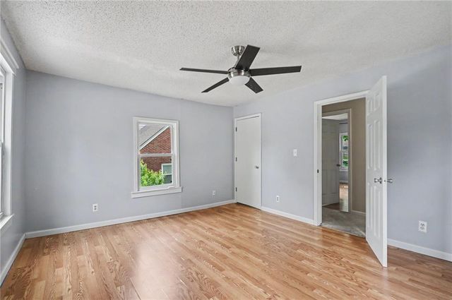 907 N Broadway Street, Leavenworth, KS 66048