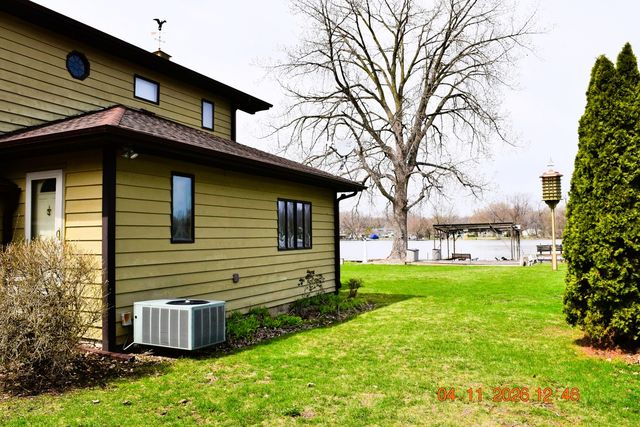 1022 River Terrace Drive, Johnsburg, IL 60051