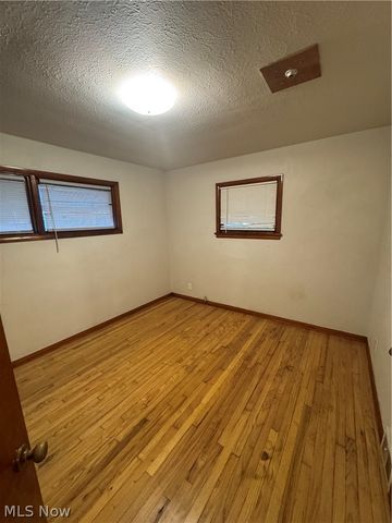 13210 Mccracken Road, Garfield Heights, OH 44125