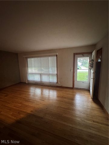 13210 Mccracken Road, Garfield Heights, OH 44125