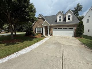 2551 Farm Acres Court, Winston-salem, NC 27103