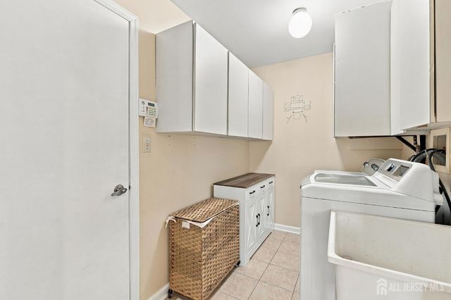 2-A John Adams Court, Monroe, NJ 08831