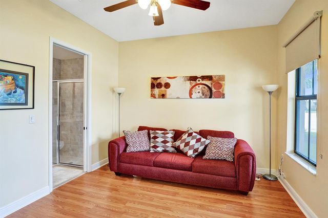 8541 NW 38th Street, Cooper City, FL 33024