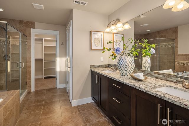 12204 Ashworth Avenue N, Seattle, WA 98133