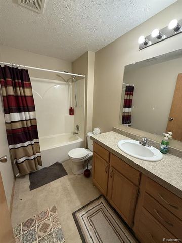 11224 Nearbrook Court, South Lyon, MI 48178