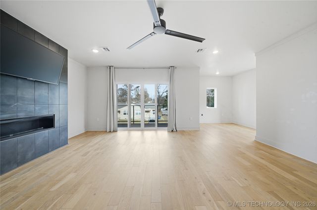 3767 S Riverside Drive E 3767, Tulsa, OK 74105