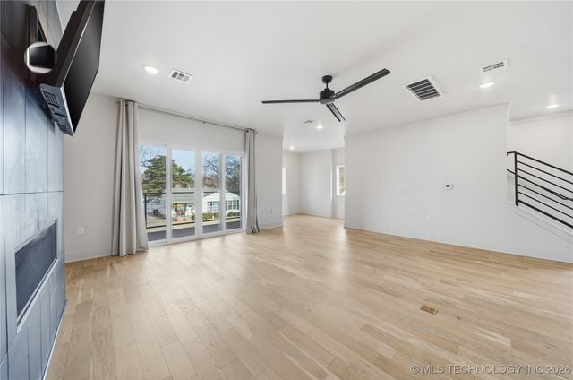 3767 S Riverside Drive E 3767, Tulsa, OK 74105