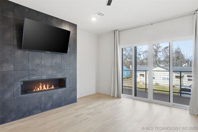 3767 S Riverside Drive E 3767, Tulsa, OK 74105