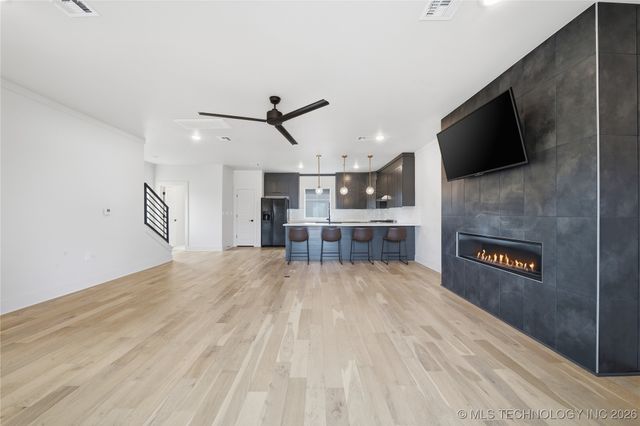 3767 S Riverside Drive E 3767, Tulsa, OK 74105