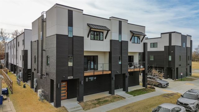 3767 S Riverside Drive E 3767, Tulsa, OK 74105