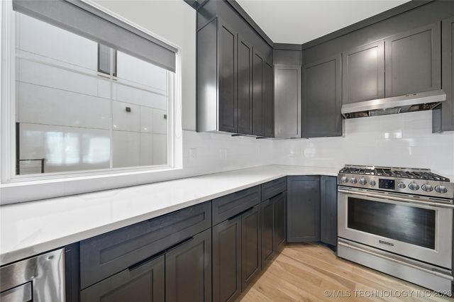 3767 S Riverside Drive E 3767, Tulsa, OK 74105