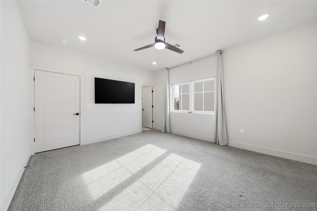 3767 S Riverside Drive E 3767, Tulsa, OK 74105