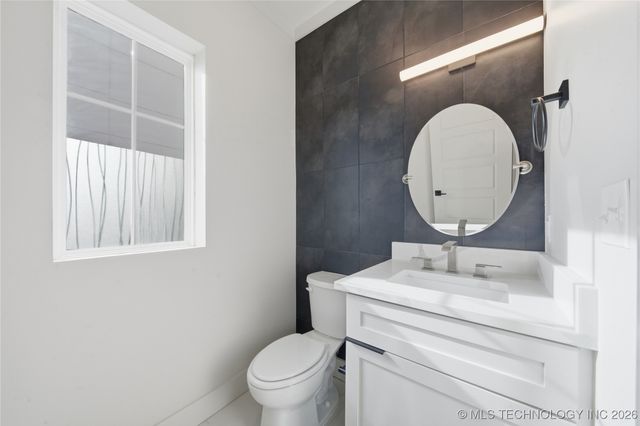 3767 S Riverside Drive E 3767, Tulsa, OK 74105