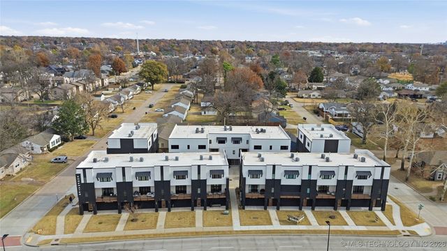 3767 S Riverside Drive E 3767, Tulsa, OK 74105