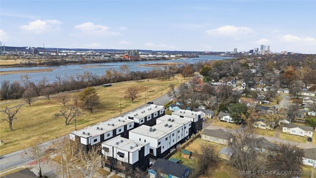 3767 S Riverside Drive E 3767, Tulsa, OK 74105