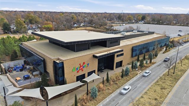 3767 S Riverside Drive E 3767, Tulsa, OK 74105