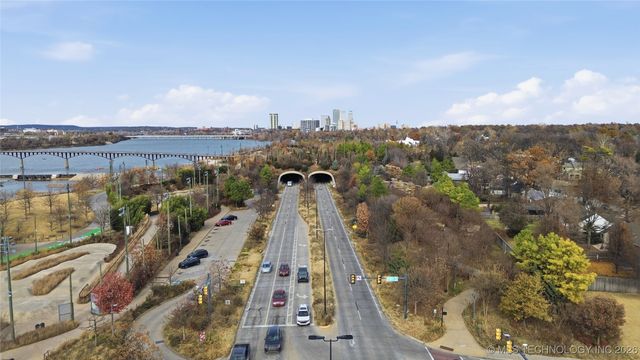 3767 S Riverside Drive E 3767, Tulsa, OK 74105