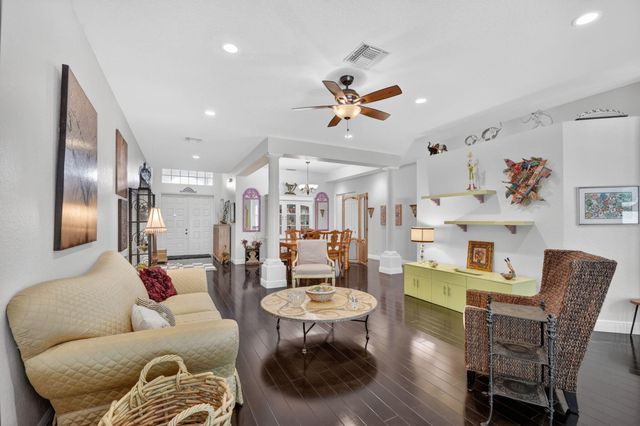 198 Bella Vista Way, Royal Palm Beach, FL 33411