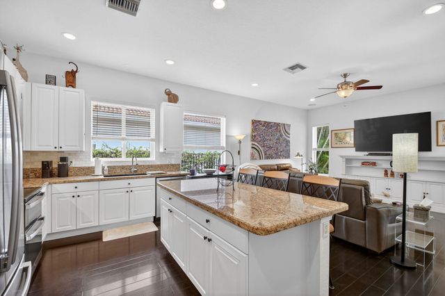 198 Bella Vista Way, Royal Palm Beach, FL 33411