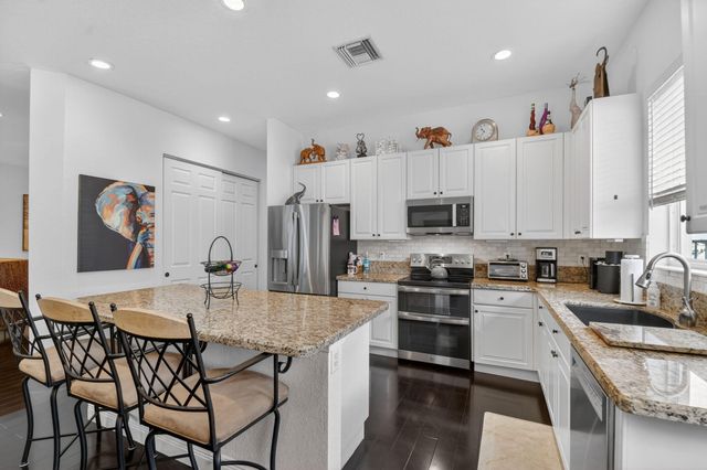 198 Bella Vista Way, Royal Palm Beach, FL 33411