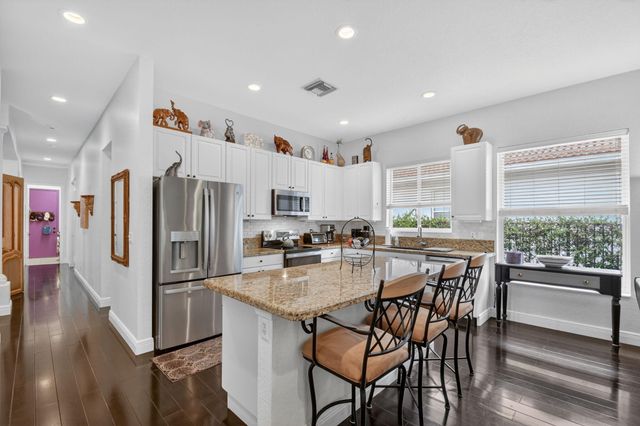 198 Bella Vista Way, Royal Palm Beach, FL 33411