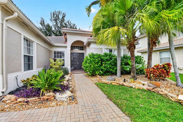 198 Bella Vista Way, Royal Palm Beach, FL 33411