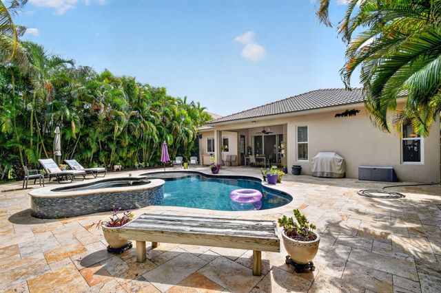 198 Bella Vista Way, Royal Palm Beach, FL 33411