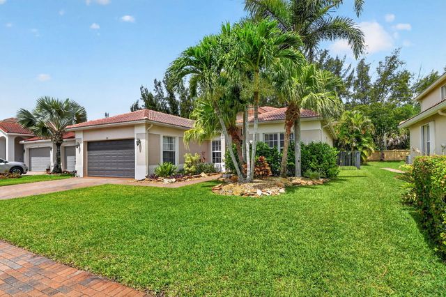 198 Bella Vista Way, Royal Palm Beach, FL 33411