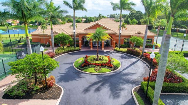 198 Bella Vista Way, Royal Palm Beach, FL 33411