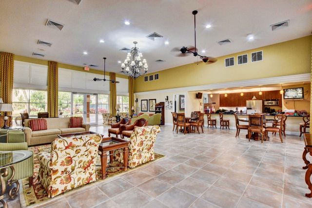 198 Bella Vista Way, Royal Palm Beach, FL 33411