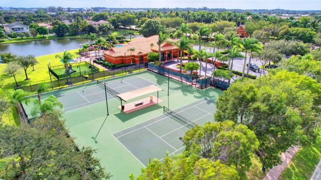 198 Bella Vista Way, Royal Palm Beach, FL 33411