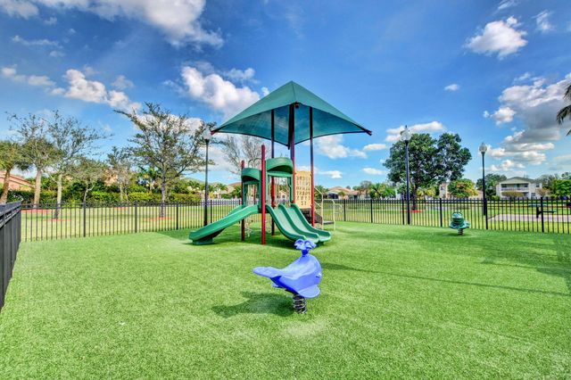 198 Bella Vista Way, Royal Palm Beach, FL 33411